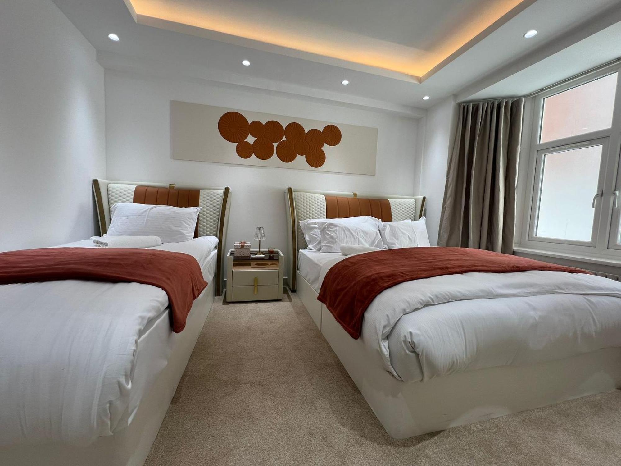Chic & Modern 1-bedroom In Prime Mayfair H2 Apartment *
